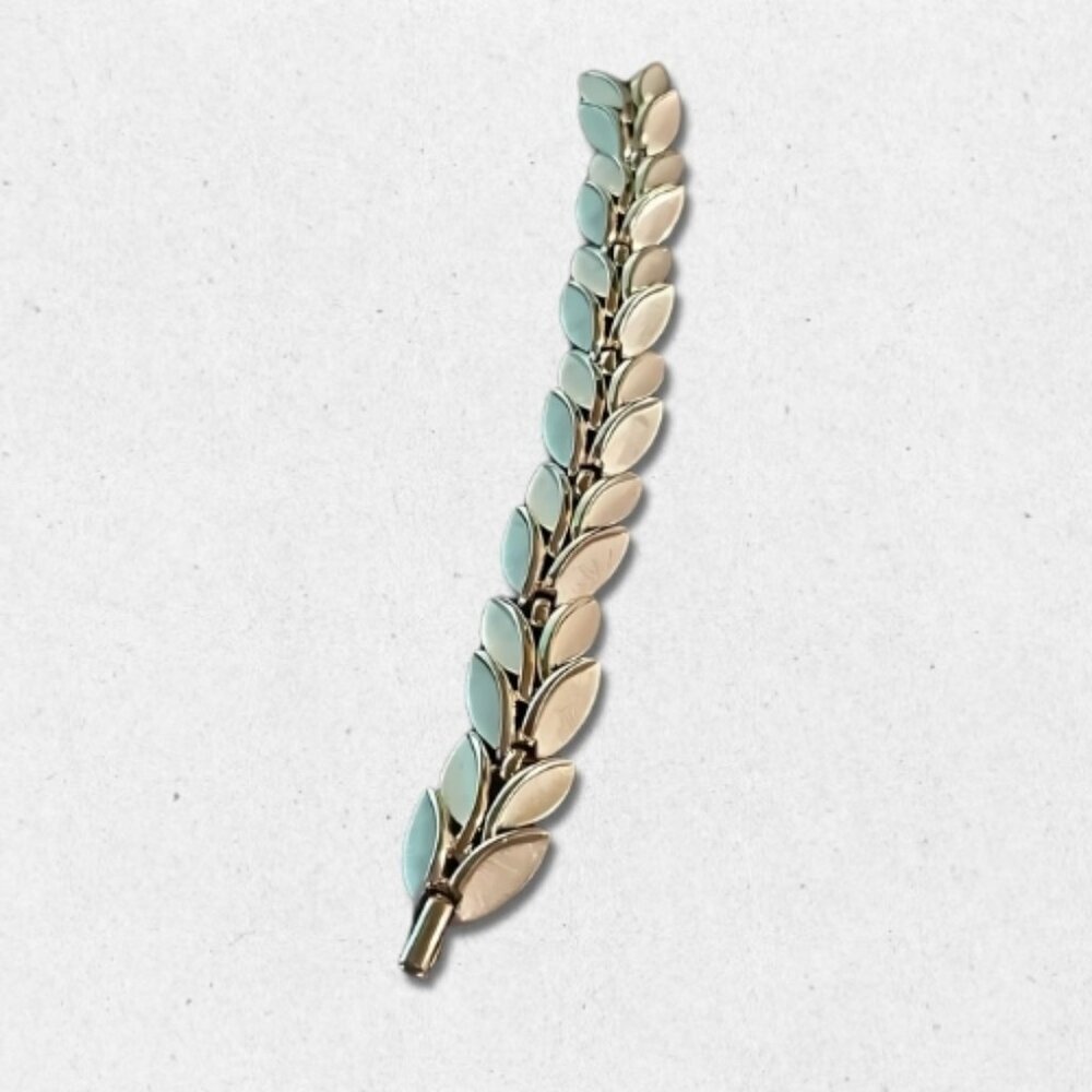 Vintage Crown Trifari Brushed Link Bracelet Fold Over Clasp Silver Women's OS
